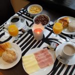 O pequeno almoço na Dear Porto Guest House, é rico e variado